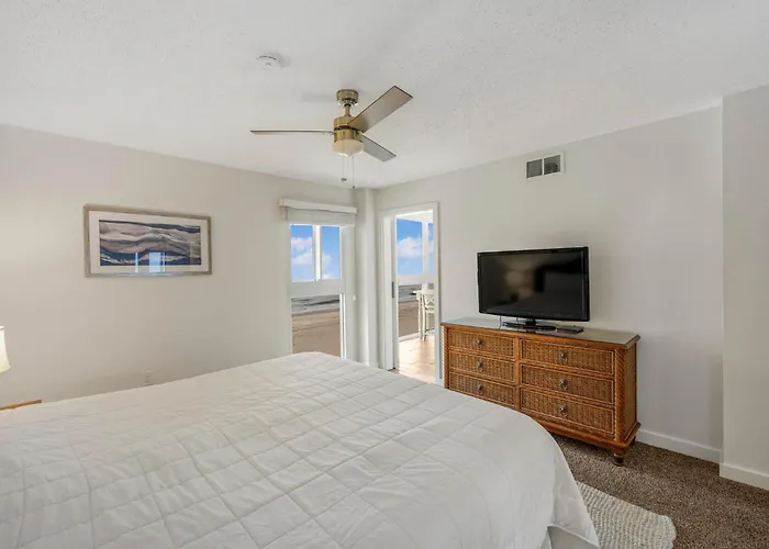 Apartment Edgewater West 65 By Collection