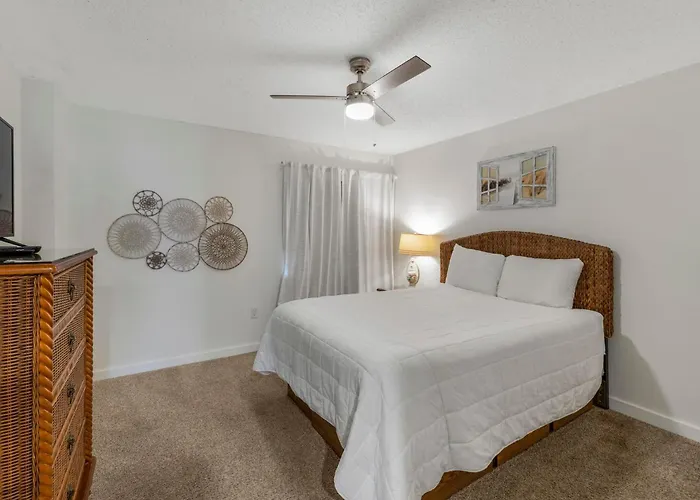 Apartment Edgewater West 65 By Collection
