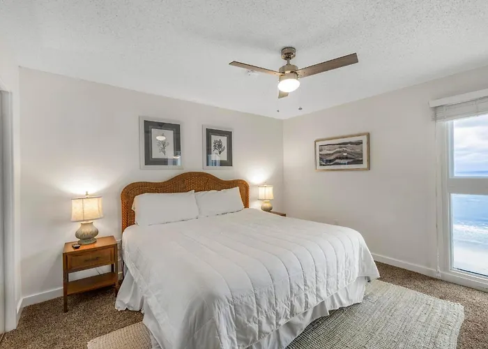 Apartment Edgewater West 65 By Collection *